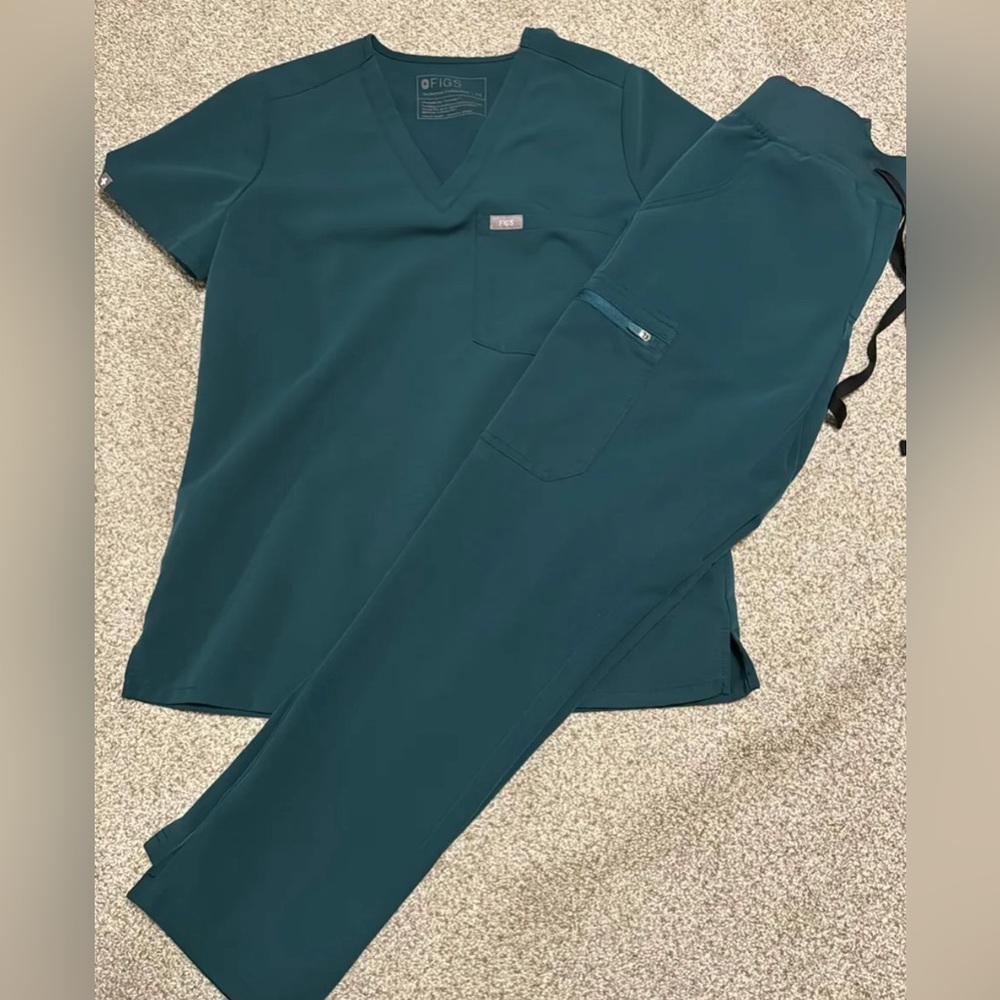 Figs Scrub Set - image 1